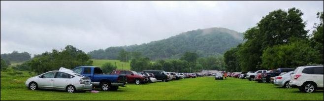 Parking outside Cooter's Place. Image source: RappNews.
